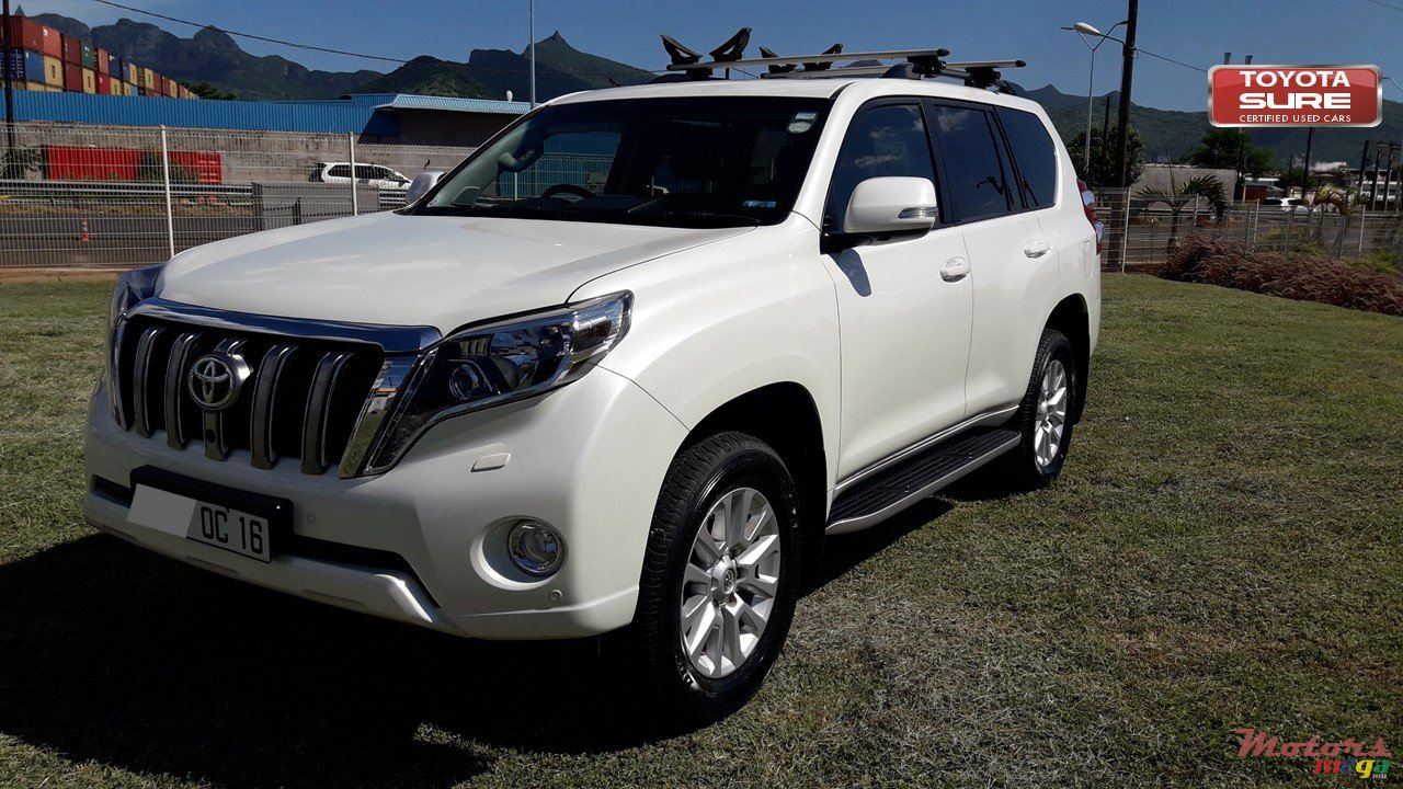 2016' Toyota Prado photo #1
