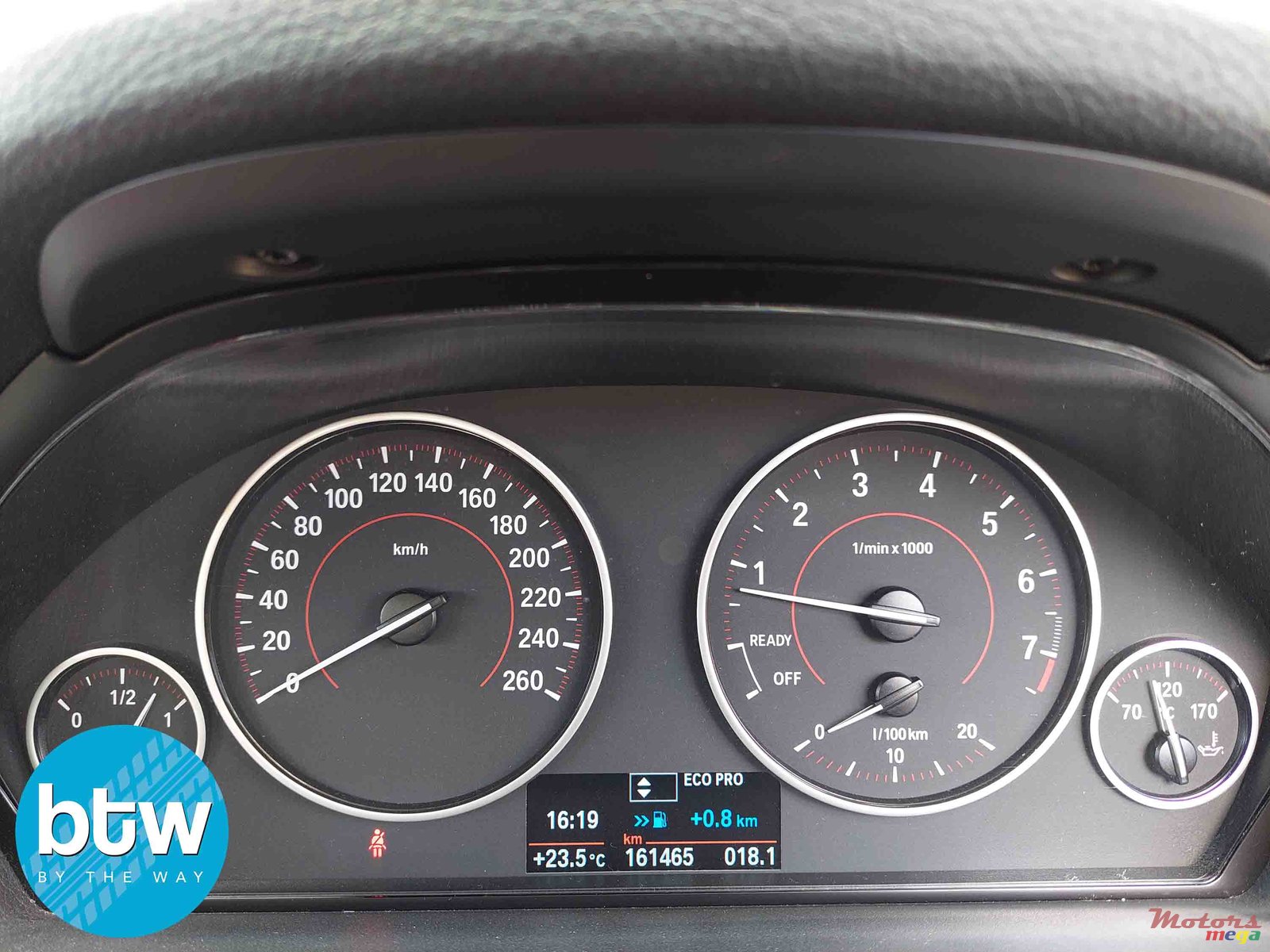 2014' BMW 320 photo #7