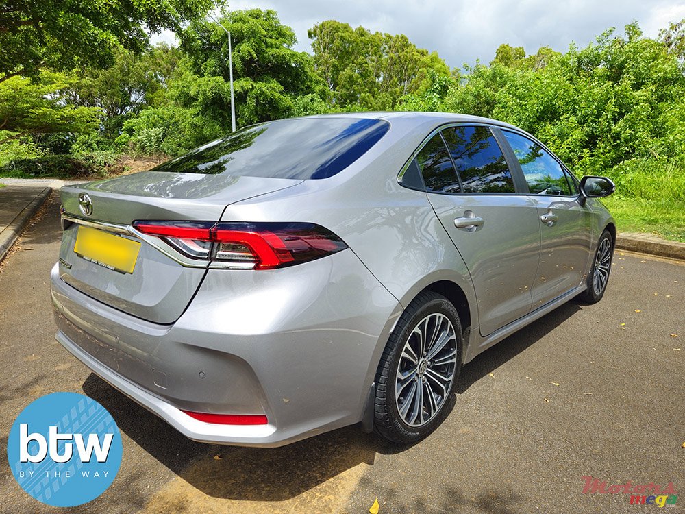 2022' Toyota Corolla photo #4