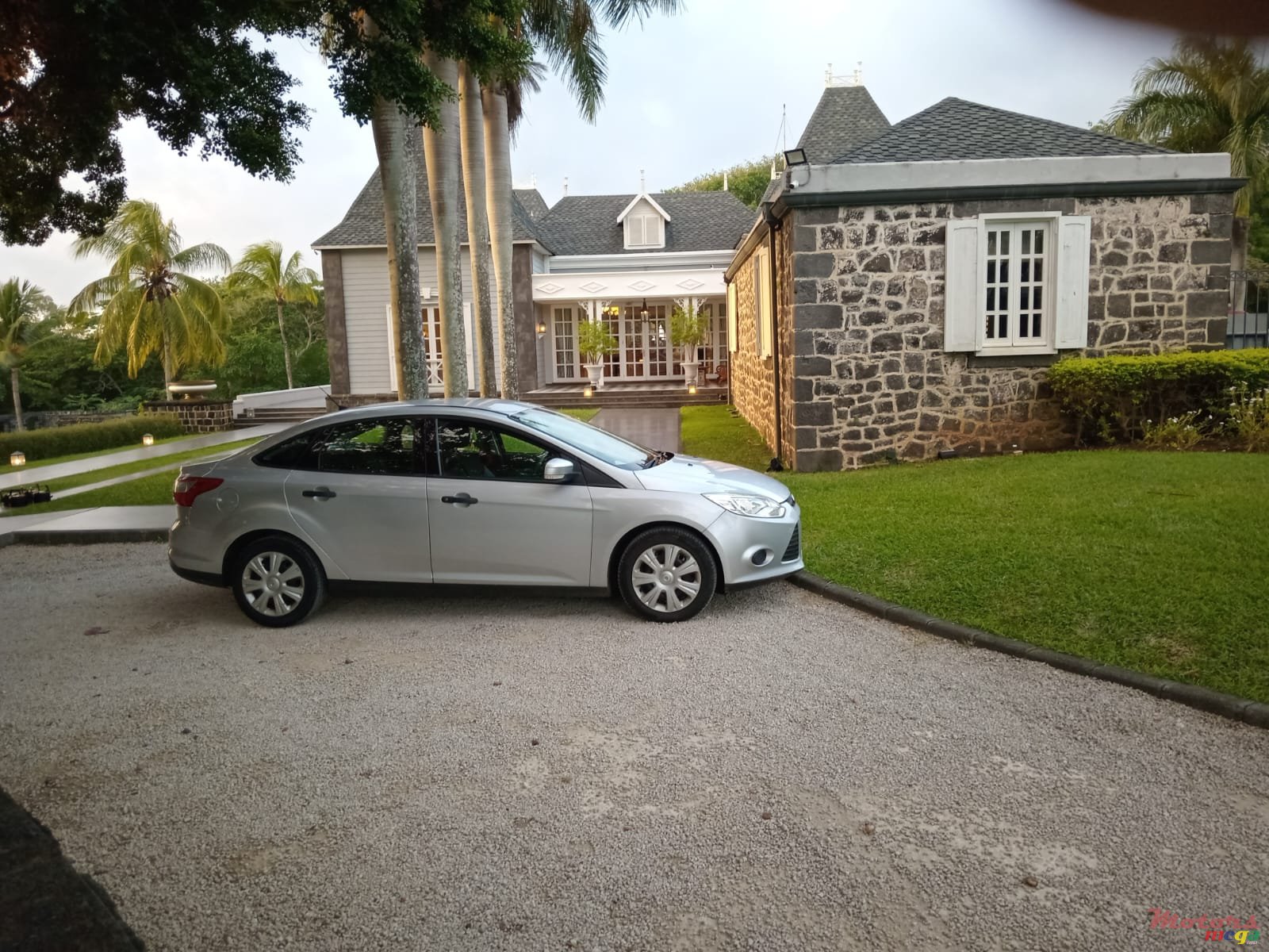 2013' Ford Focus photo #2