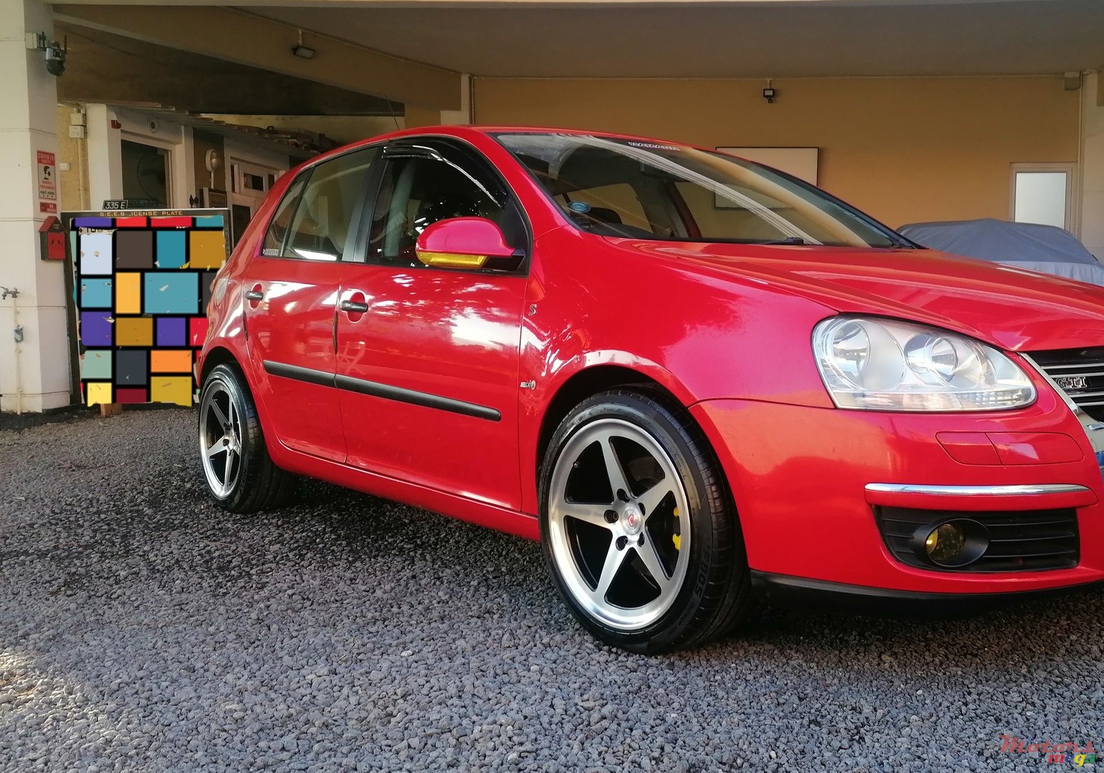 2009' Volkswagen Golf photo #1
