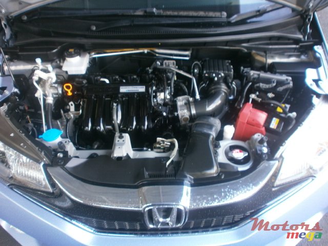 2015' Honda Fit hybrid L package photo #7