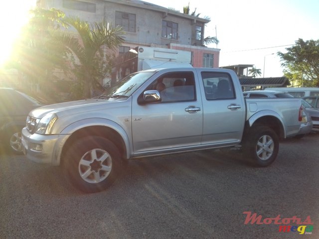 2004' Isuzu D-Max 4*4 photo #3