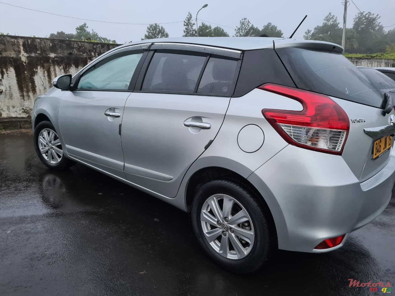 2015' Toyota Yaris photo #4