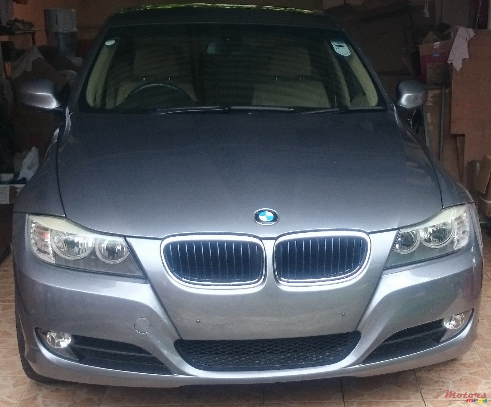 2010' BMW 316 photo #1