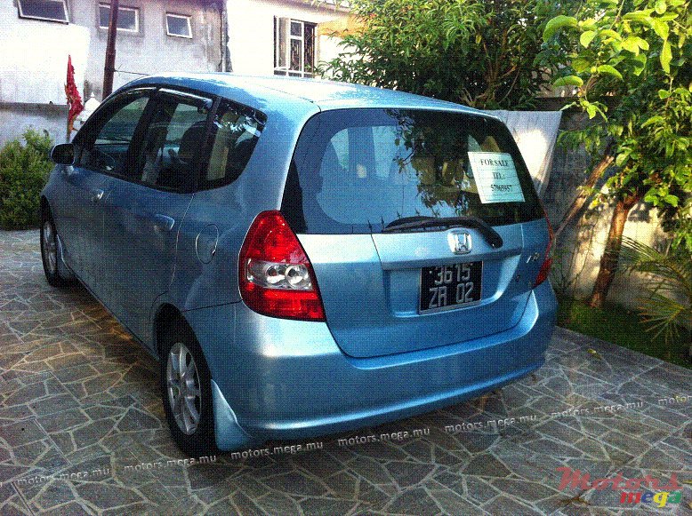 2002' Honda Fit photo #2