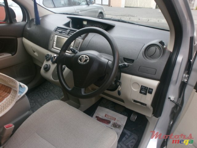 2010' Toyota PASSO SETTE photo #5