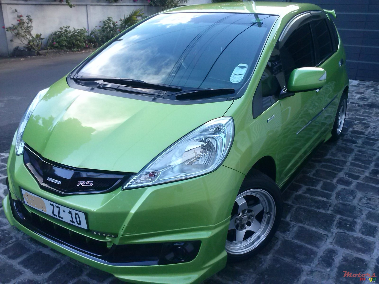 2010' Honda Fit RS photo #1