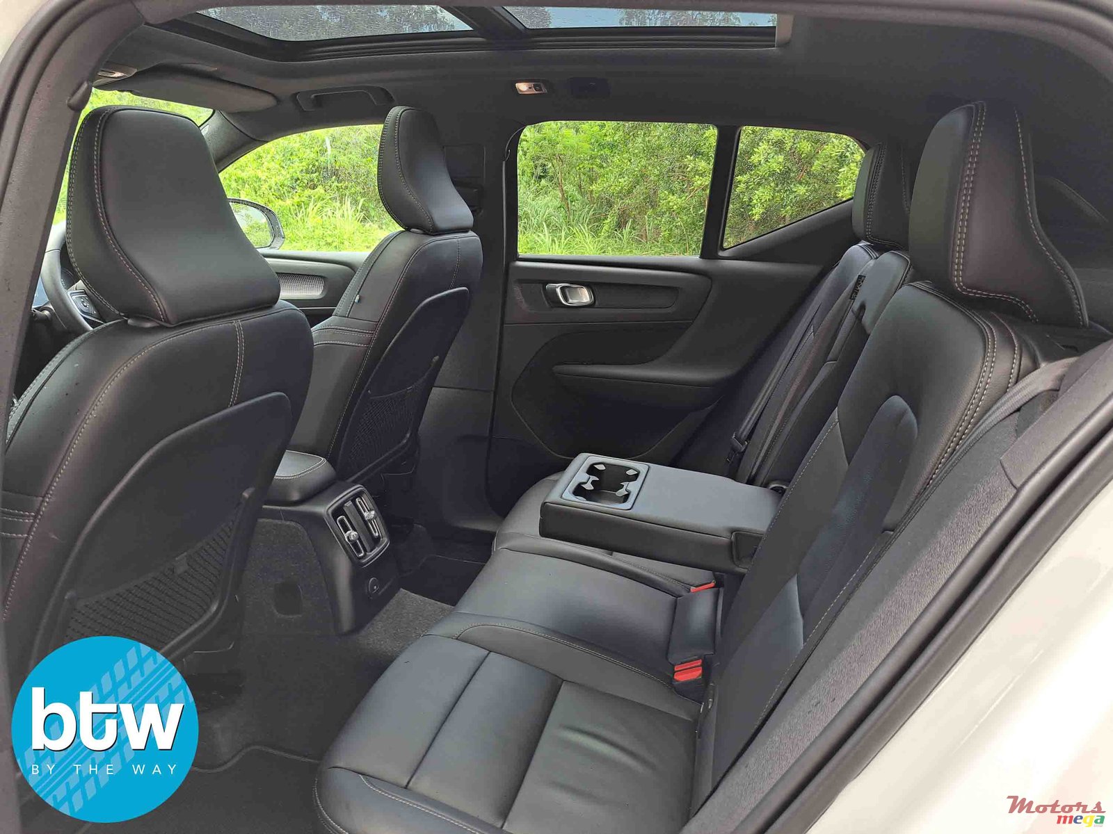 2021' Volvo photo #4