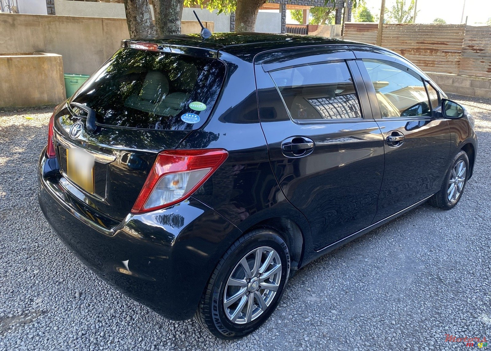 2014' Toyota Vitz 1320 photo #5