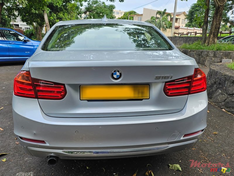 2014' BMW 116 Luxury Line photo #3