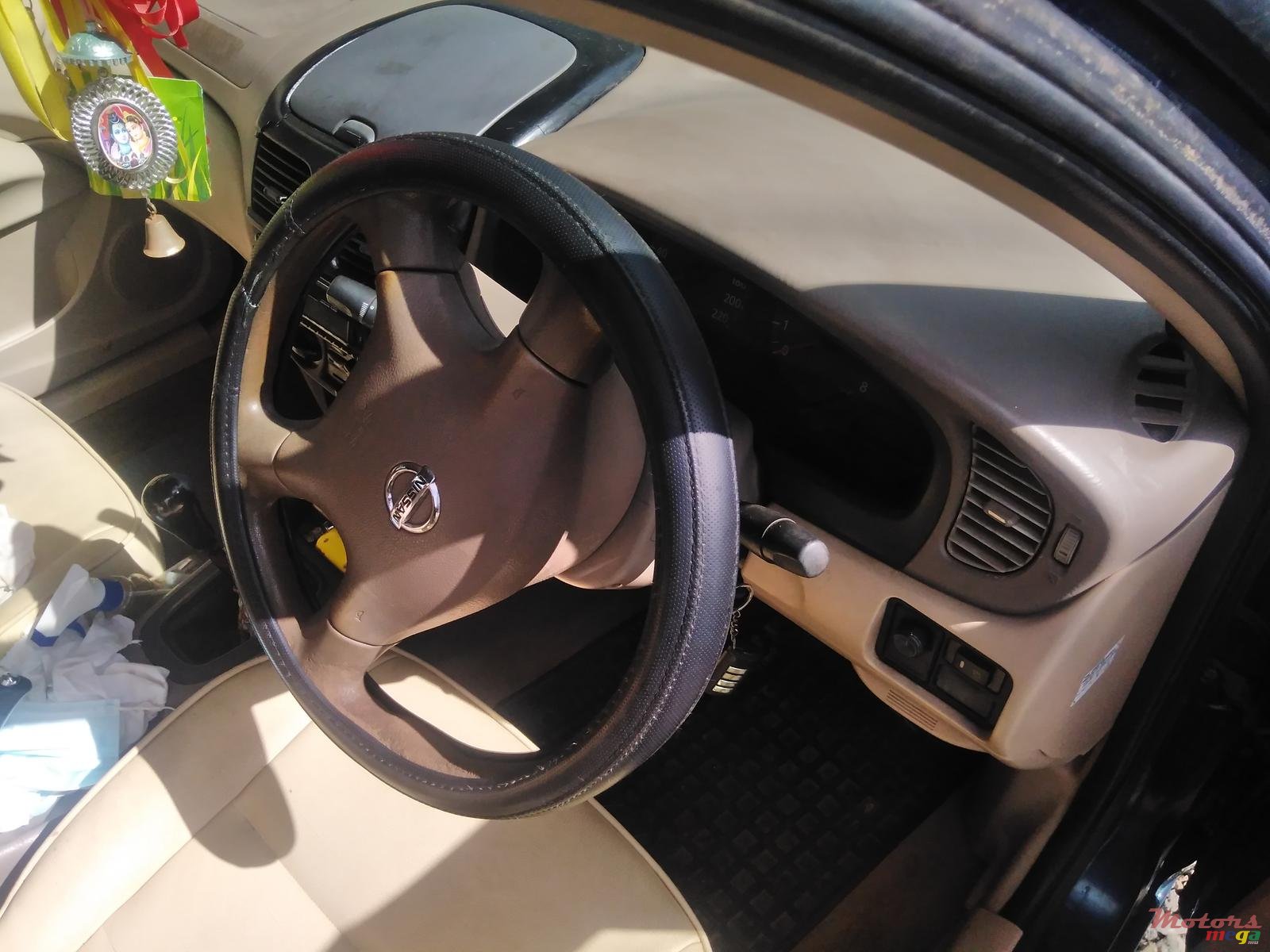 2003' Nissan Sunny photo #1