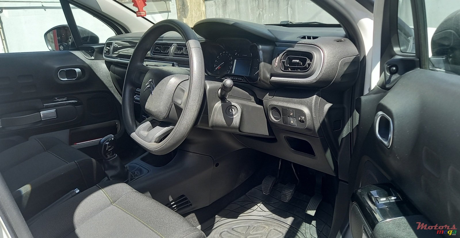 2018' Citroen C3 photo #5