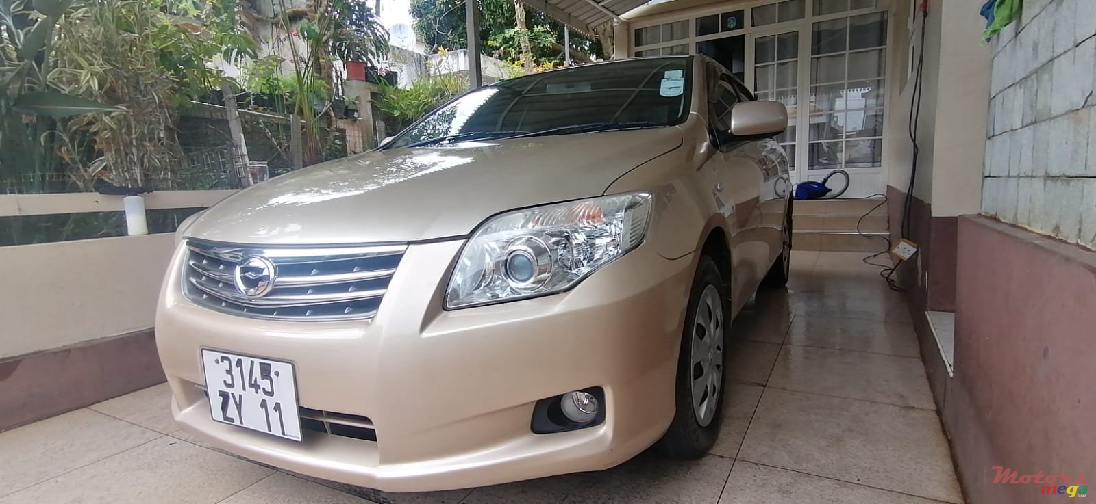 2011' Toyota Axio HID Edition photo #1